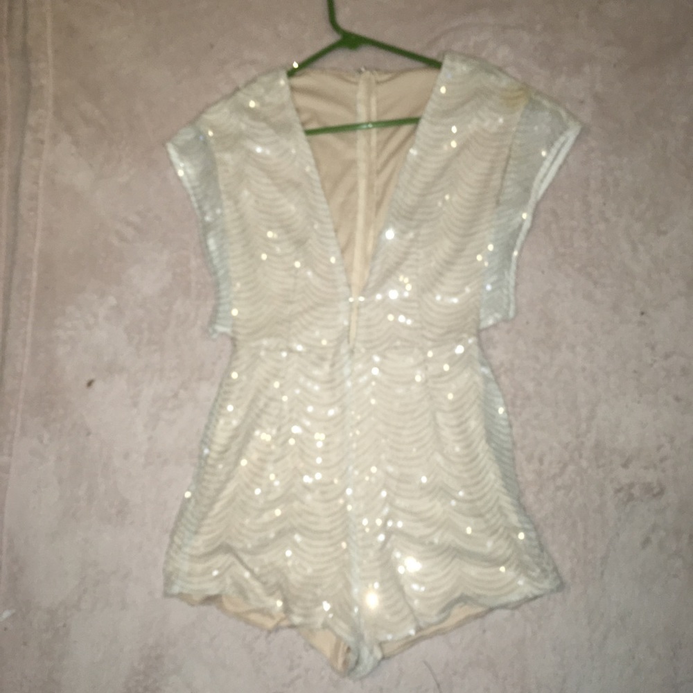 🔵sequin romper
